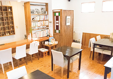宝来家旅館・カフェ茶蔵(ほうらいや・ちゃくら)